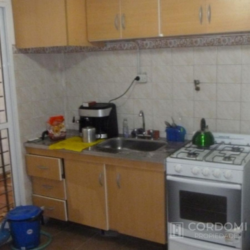 Imagen 4 de 8 de Tipo Casa Al Frente Con Cochera - Lanús Oeste