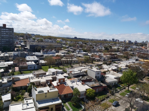 Imagen 17 de 17 de Apartamento Muy Luminoso. Vista Este Y Oeste. Muy Acogedor.gastos Bajos