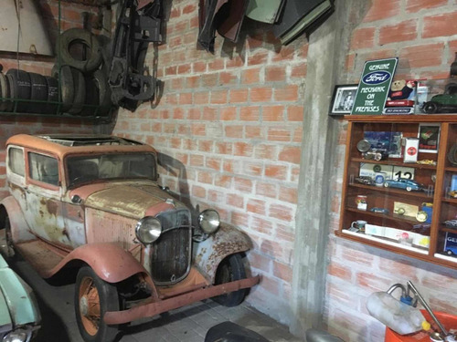 Ford V 8 1932