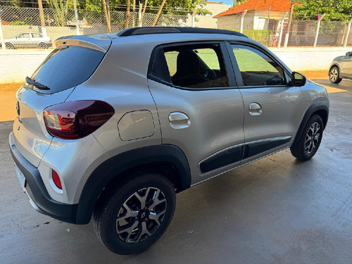 Renault Kwid 1.0 12V SCE FLEX OUTSIDER MANUAL