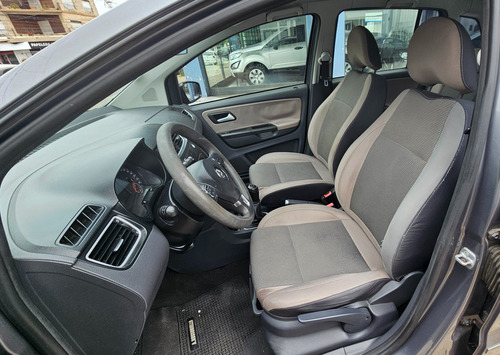 Volkswagen Suran 1.6 Trendline 11b