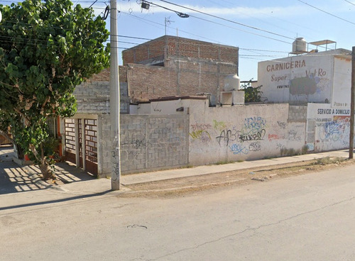 Casa En Remate Bancario Ubicada En Jardines Universidad, Torreon, Coah. Sk04