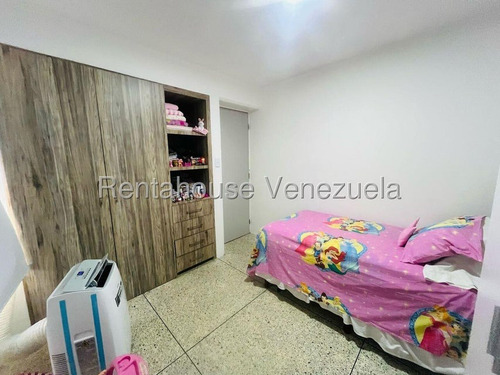 Jean Pavon Tiene Excelente Apartamento En Venta En El Este De Barquisimeto Lara 1 8 5 5 8