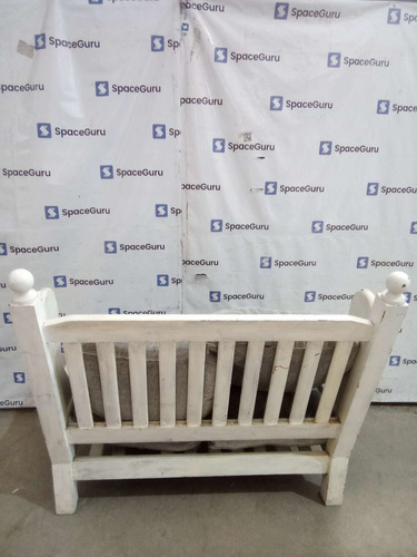 Sofá De 2 Cuerpos - Madera Con Almohadones Estilo Vintage Blanco Liso (Usado)