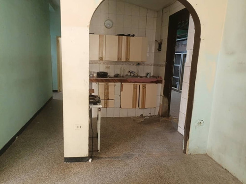 Casa Comercial En Urb. Ciudad Alianza, Guacara Atc-1283 Tp