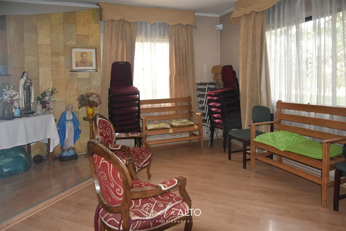 Casa En Venta De 14 Dorm. En Macul/hogar Adulto Mayor