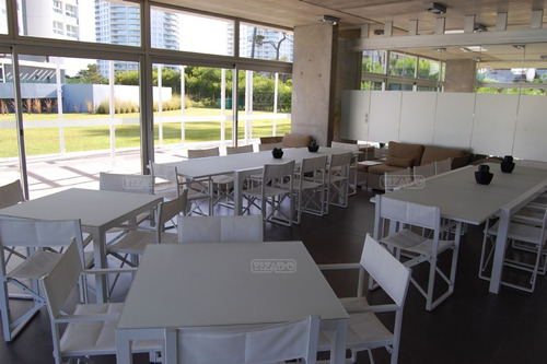 Imagen 17 de 27 de One Apartamento 2 Dormitorios Piscina Departamento En Venta Ubicado En Playa Brava, Punta Del Este, Punta Del Este / Maldonado