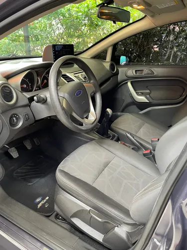 Ford Fiesta 1.6 Hatchback Mecánica