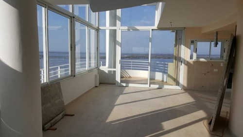Imagen 13 de 30 de Atlantis Rosario - Duplex - Vista Franca Al Rio!