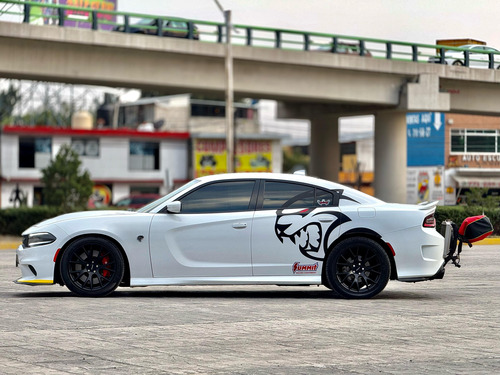 Dodge Charger 6.2 Srt-8 At