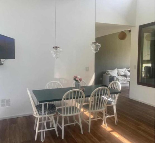Casa En Venta - 3 Dormitorios 3 Baños - 258mts2 -terreno 10,600- Monte