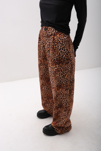 Pantalon Sastrero Animal Print Nung Naif.