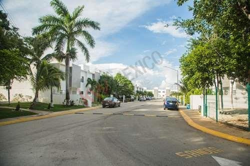 Imagen 21 de 23 de Casa En Venta - Los Olivos - Playa Del Carmen - Q. Roo - Doble Filtro De Seguridad - Privada Con Alberca