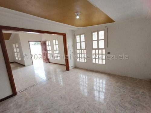 Maribel Morillo Vende Conservada Casa De 447m2 Con Anexo, Ubicada En Los Sauces San Felipe Yaracuy