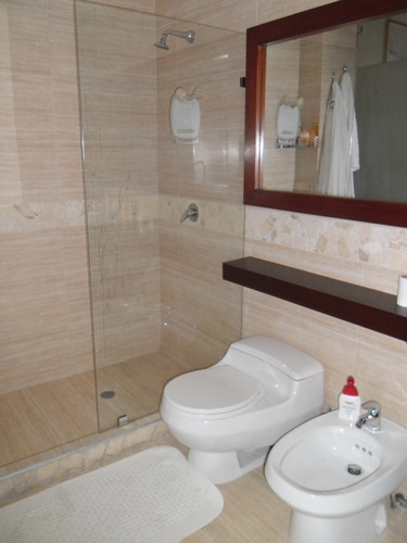 Imagen 9 de 9 de Bello Y Amplio Townhouse Altos De Guataparo
