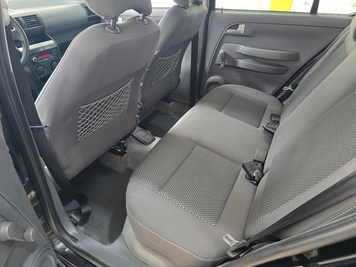 Volkswagen Fox 1.0 Vht Route Total Flex 5p