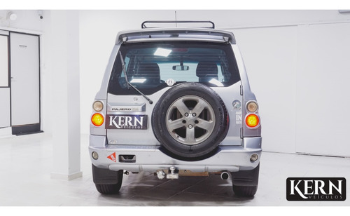 Mitsubishi Pajero TR4 2.0 4X4 16V 140CV FLEX 4P AUTOMÁTICO