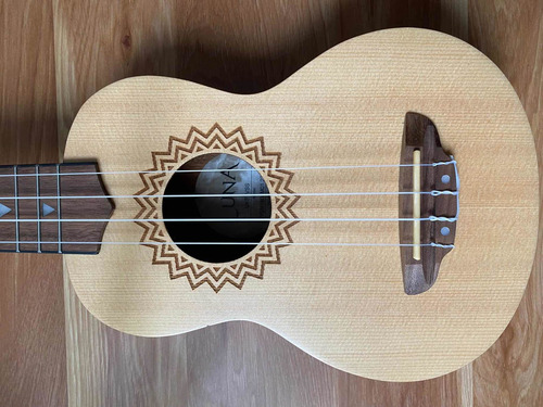 Imagen 2 de 5 de Ukulele Soprano