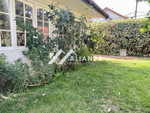 Gran Casa Familiar Con Excelente Ubicación