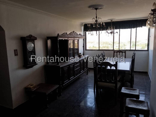 Cómodo Apartamento En Venta En Las Trinitarias,barquisimeto ^+ Tu Asesora Mehilyn Perez +^