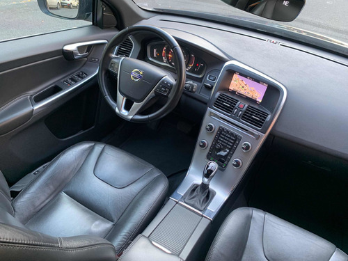 Imagen 10 de 11 de Volvo Xc60 2.0 T5 Inscription 2017