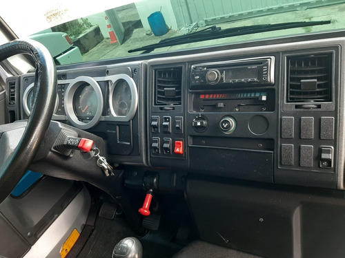 Ford Cargo 815 No Baú De 5.5mts