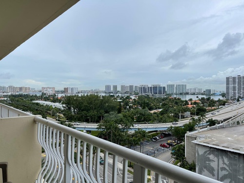Departamento En Venta - 1 Dormitorio 1 Baño - Cochera - Miami, Florida