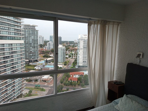 Imagen 9 de 13 de Departamento De 1 Dormitorio En Piso Alto, Punta Del Este