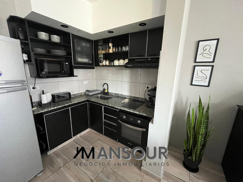Casa Quinta Excelente Estado Sobre 1500m2 - Paso Del Rey