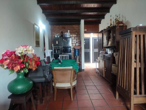 Vendo Apartamento En Terrazas Del Este, Guarenas.