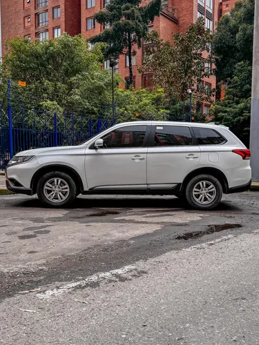 Mitsubishi Outlander 2.0 Kaiteki