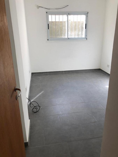 Imagen 4 de 7 de Departamento Planta Baja Con Patio Barrio Martin
