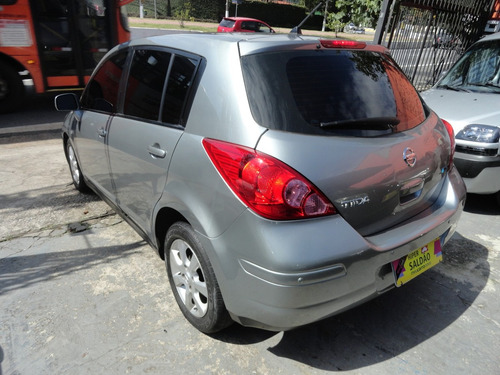 Nissan Tiida 1.8 S Flex Aut. 5p