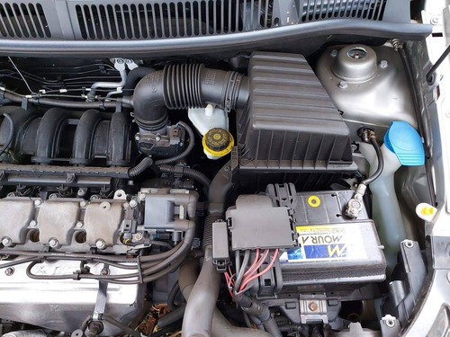 Volkswagen Fox 1.6 Msi Comfortline 8v Flex 4p Manual