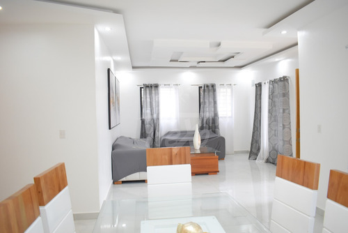 Venta Moderna Casa Con Patio En Santiago (hfc-235)