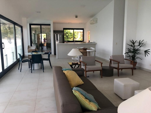 Imagem 2 de 25 de Casa À Venda Condomínio Península - Praia Da Enseada - Guarujá. - Ca1631