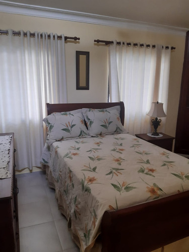 Casa En Santiago Con Diseño Moderno Y Acabados De Alta Calidad