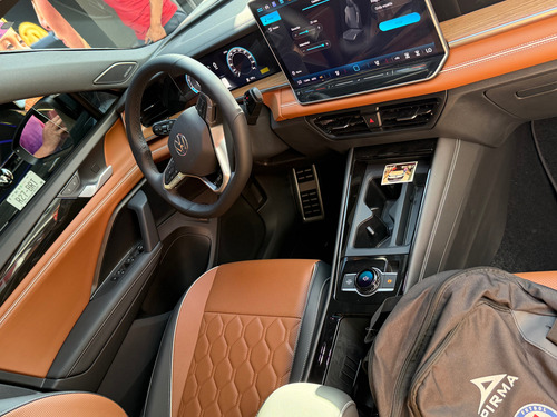 Volkswagen Tiguan 1.4 Tsi R-Line Dsg7