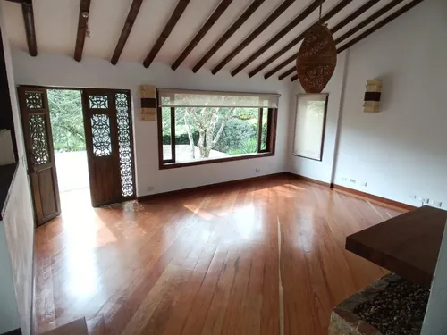 Casa En Arriendo Ubicada En Rionegro Sector Llanogrande (16007).