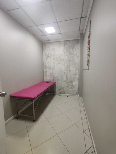 Excelente Oficna Con 4 Privados - Apumanque (90916)