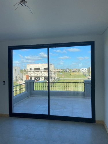 Imagen 8 de 13 de Casa Con Piscina En Venta Ubicado En Puertos