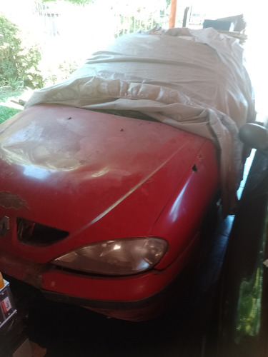 2mégane Gnc/nafta 2005