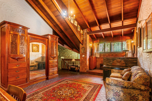 Casa · En Venta · 3 Dormitorios · Con Pileta Y Cochera · Hurlingham