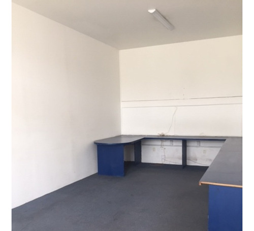Local Comercial U Oficina En Renta , 30 M2, En Centro Comercial Sobre Avda. Toluca