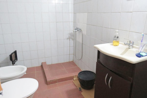 Venta Casa Más 2 Apartamentos Zona Colón