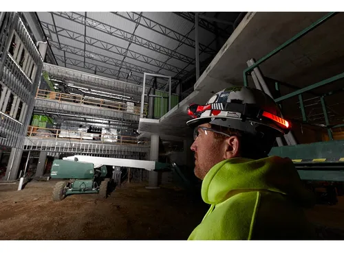 Baliza Recargable Usb Hard Hat Light Milwaukee 2116-21