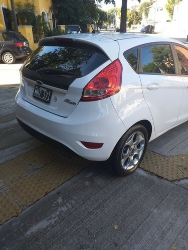 Ford Fiesta Kinetic Titanium 2013