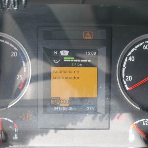 Imagem 9 de 25 de Scania R440 - 2013/14 - 6x2 - 2691