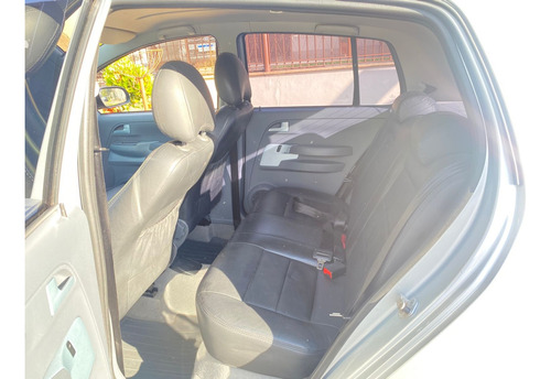 Volkswagen Fox 1.6 MI ROUTE 8V FLEX 4P MANUAL