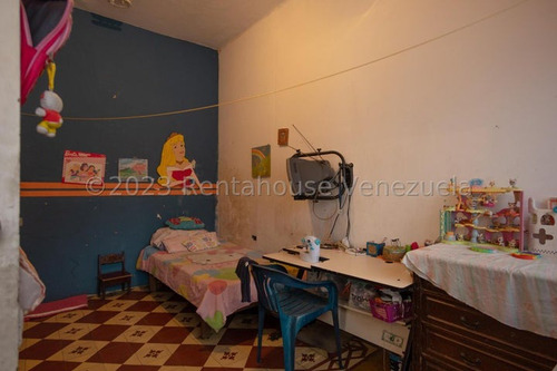 Casa En Venta La Campiña Mls# 22-27658 Em